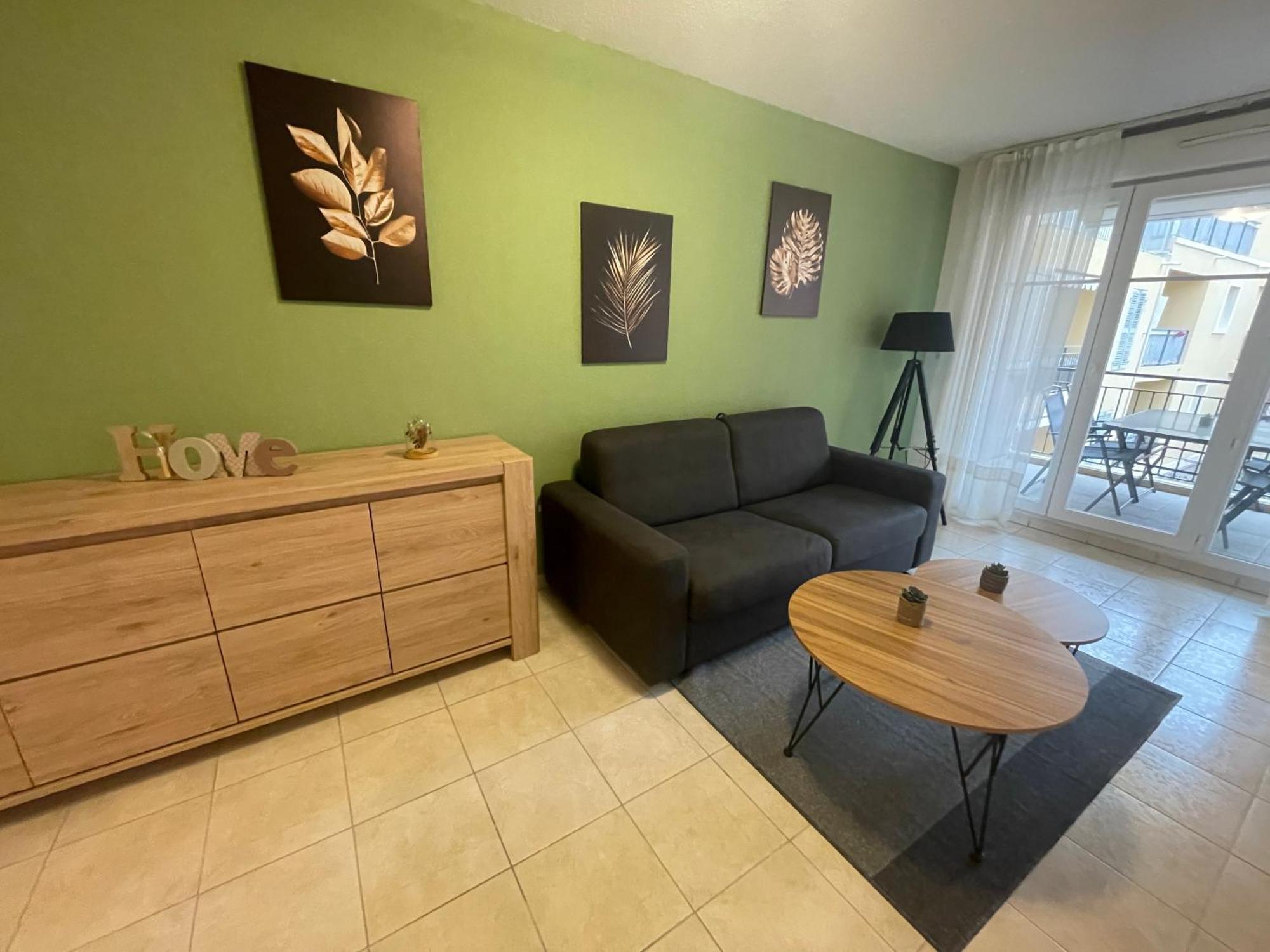 Royal Plazza, Beau T2 Centre Ville, Parking * Menton